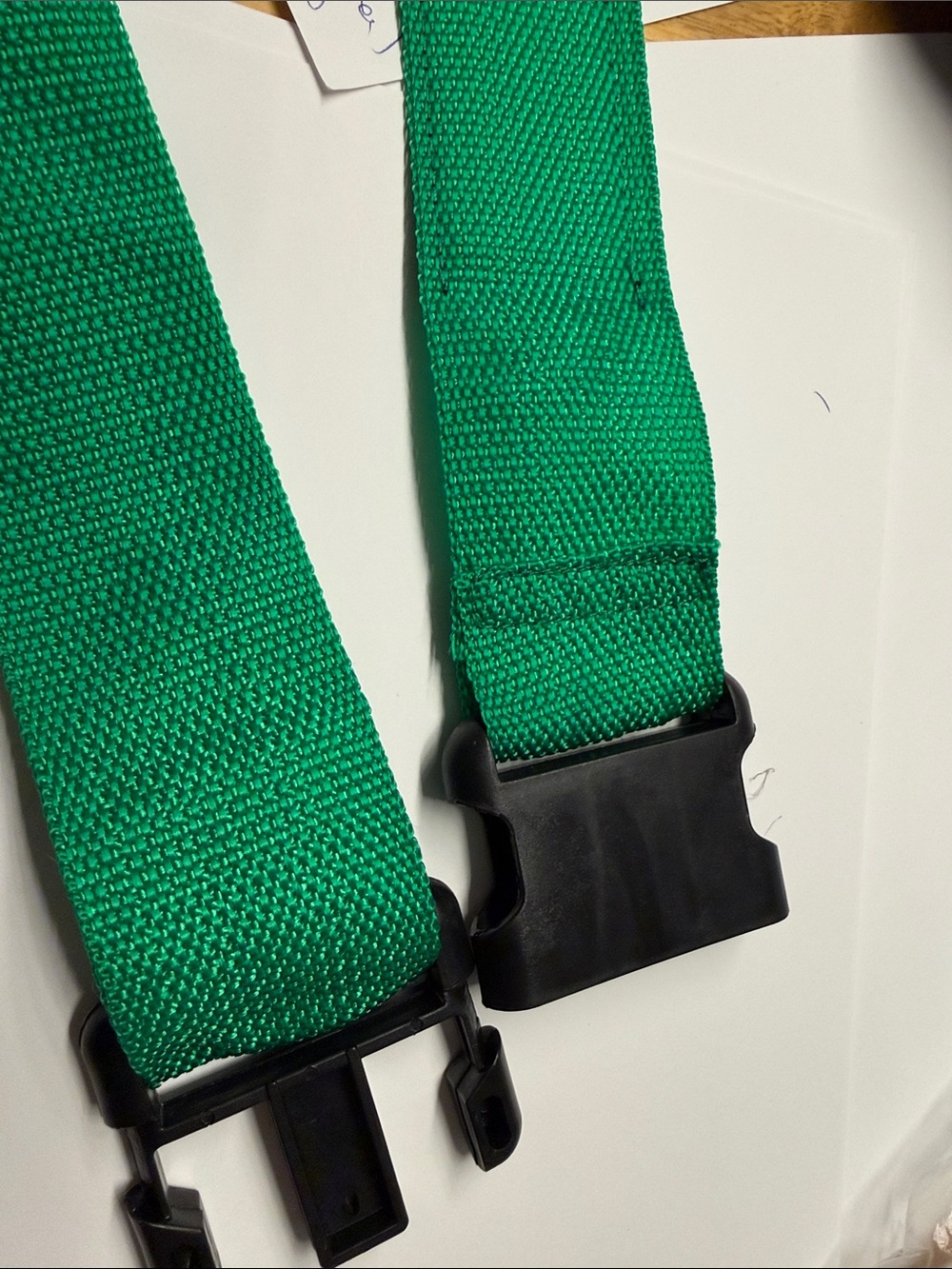 Tupperware - set of 2 - Blue and Green Adjustable Travel luggage straps - Picture 5 of 5